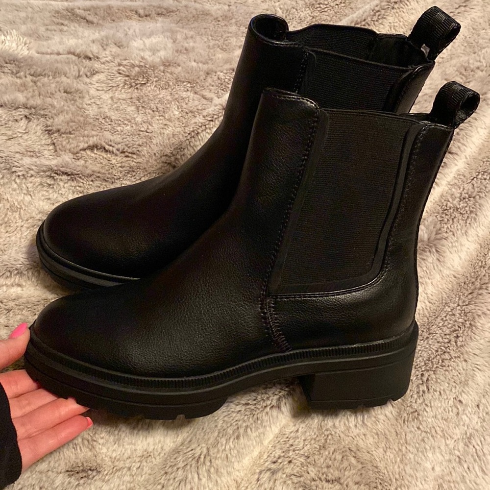 Rocket Dog Boots size 8